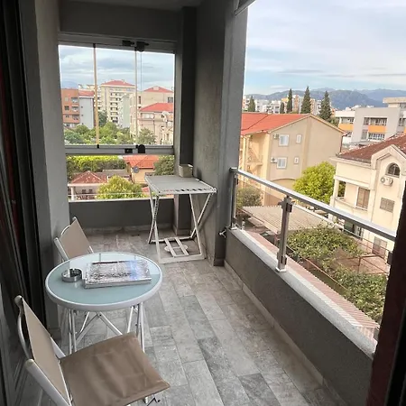 Downtown Old Town Ποντγορίτσα